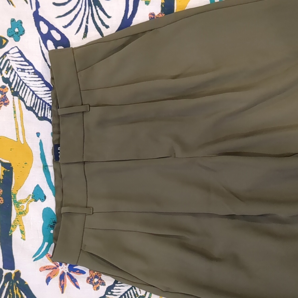Gap Pleated wide leg trouser Size 8 NWOT